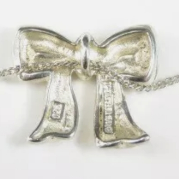 TIFFANY RETIRED SMALL BOW ON ATTACHED 16 INCH TIFFANY CHAIN - Picture 5 of 5